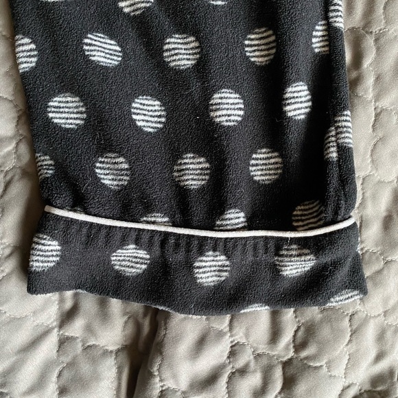 DKNY Button Up Flannel Pajamas Black/White - Picture 5 of 7